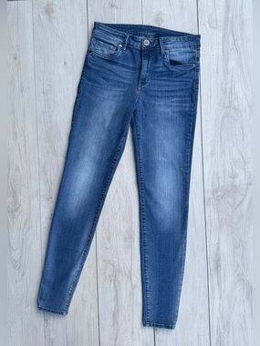 Kut from the Kloth Blue High Rise Skinny Jeans 4R Minimalist Y2K Baddie Mobwife